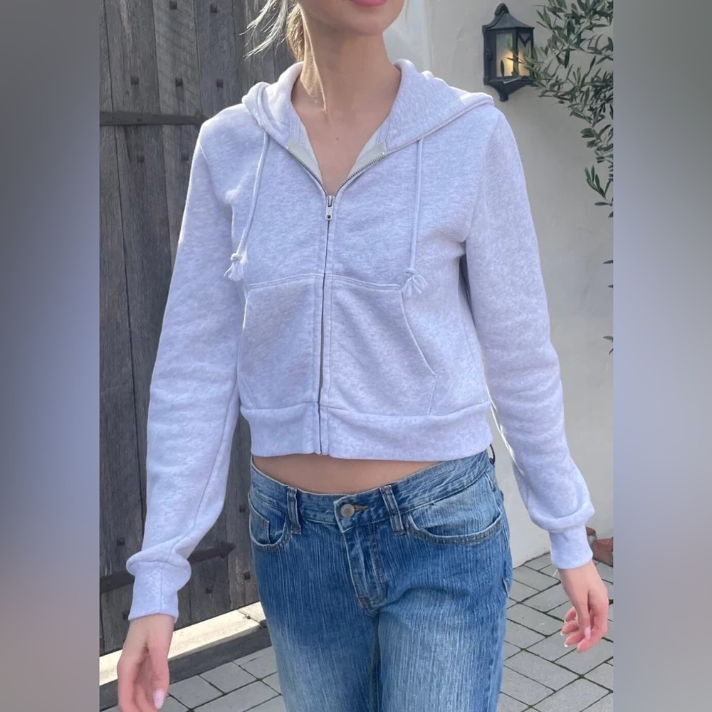 Brandy Melville Cropped grey hoodie
